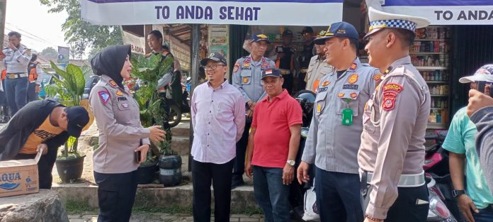 Tanggapi Keluhan Pedagang Perempatan Gandoang, Ini Penjelasan Achmad Fathoni 