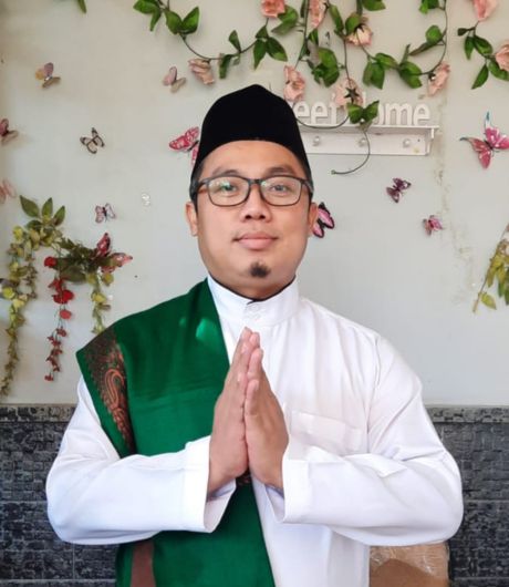 profil achmad fathoni